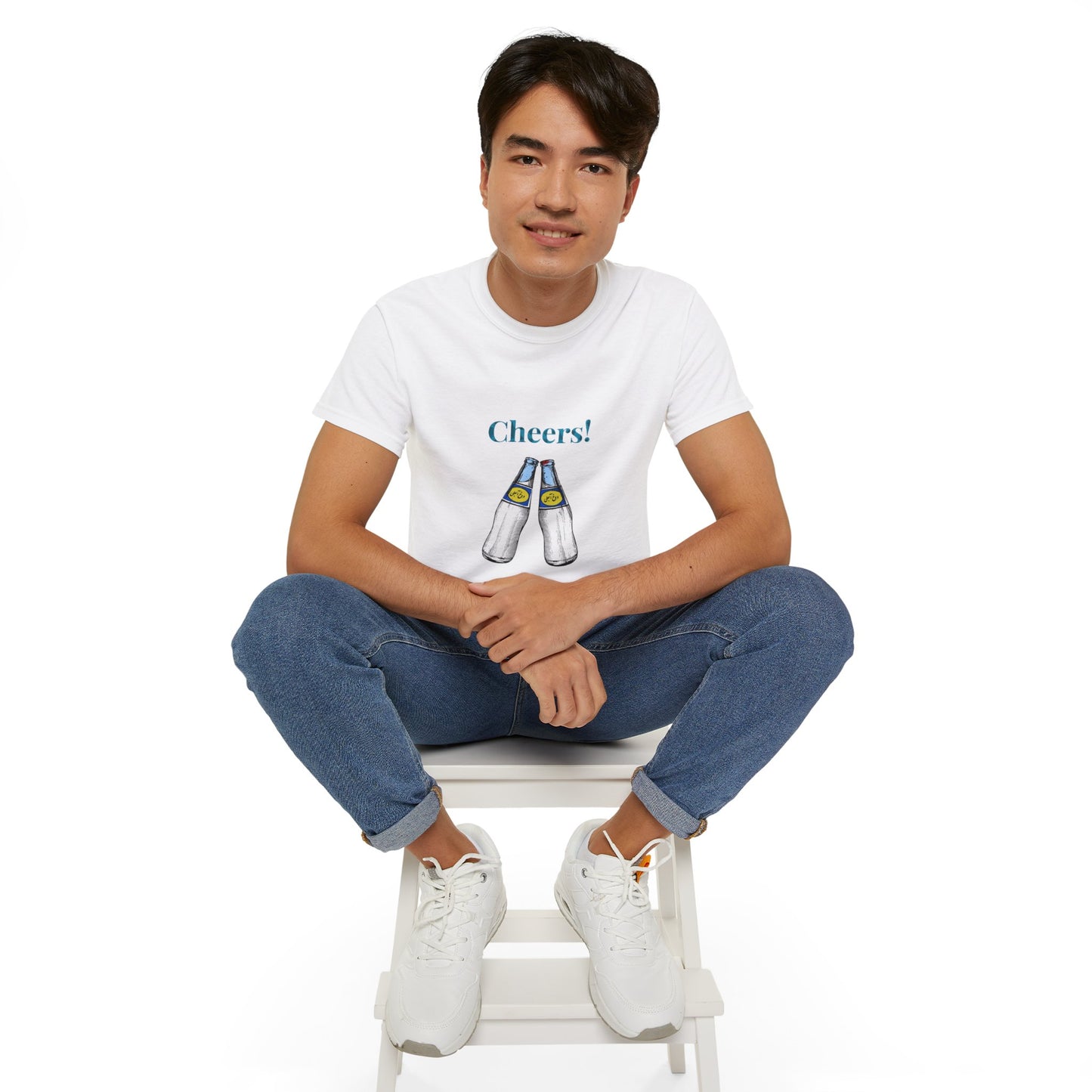 Abali Dough Cheers T-Shirt – Persisches Doogh Grafik T-Shirt, Iranisches Getränke-Shirt, Unisex Vintage Baumwoll-Oberteil