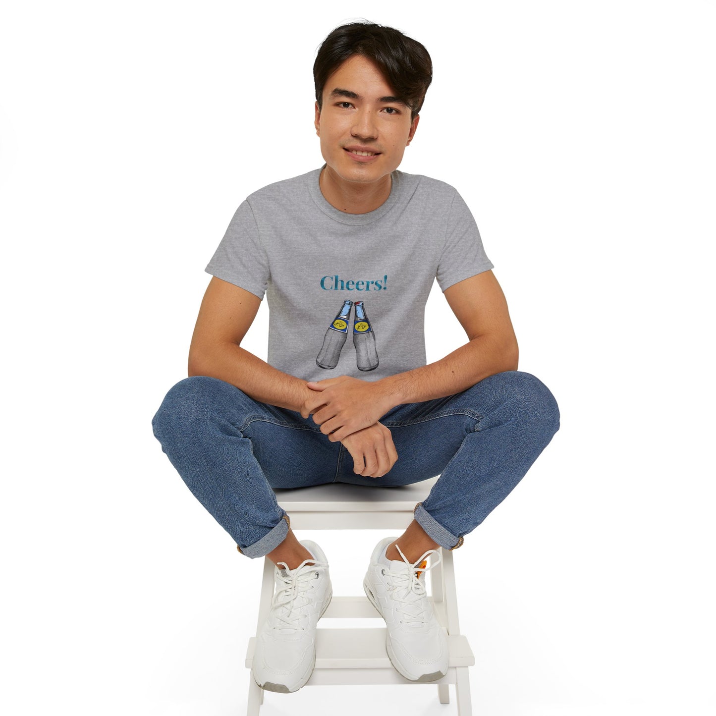 Abali Dough Cheers T-Shirt – Persisches Doogh Grafik T-Shirt, Iranisches Getränke-Shirt, Unisex Vintage Baumwoll-Oberteil