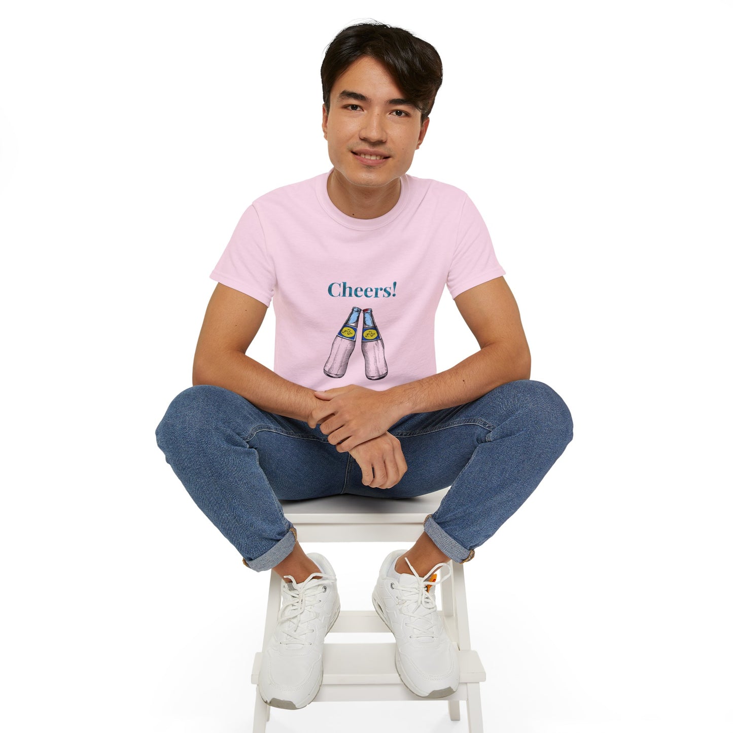 Abali Dough Cheers T-Shirt – Persisches Doogh Grafik T-Shirt, Iranisches Getränke-Shirt, Unisex Vintage Baumwoll-Oberteil