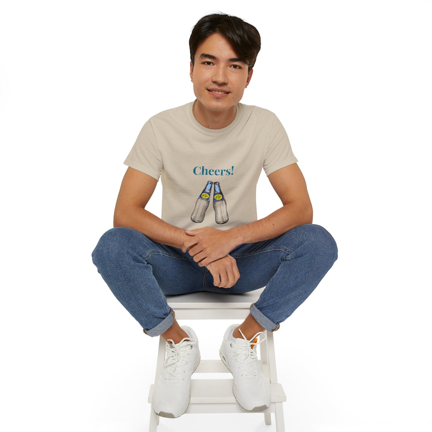 Abali Dough Cheers T-Shirt – Persisches Doogh Grafik T-Shirt, Iranisches Getränke-Shirt, Unisex Vintage Baumwoll-Oberteil