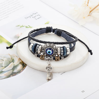Armband aus mehrlagigem Rindsleder mit Nazar-Motiv